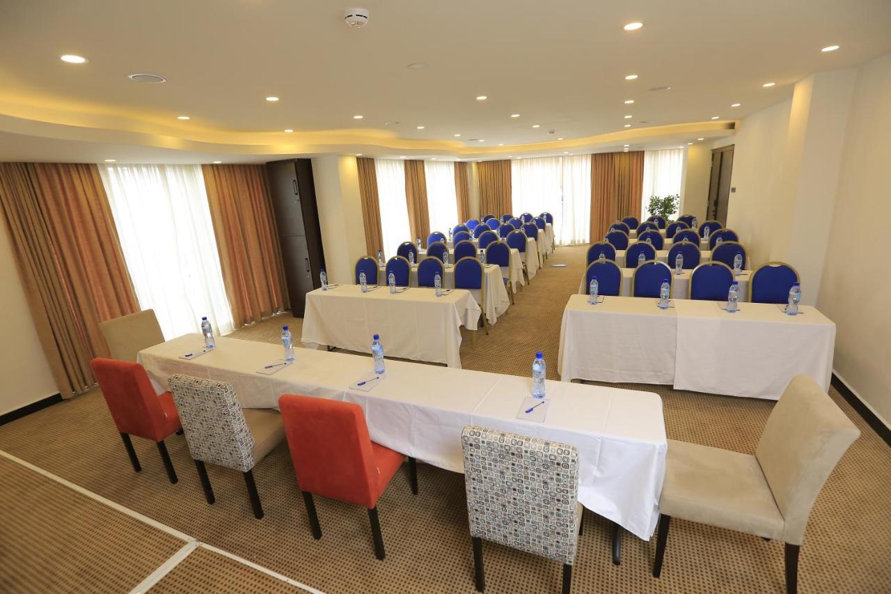 Cassiopeia Hotel Addis Ababa Exterior photo