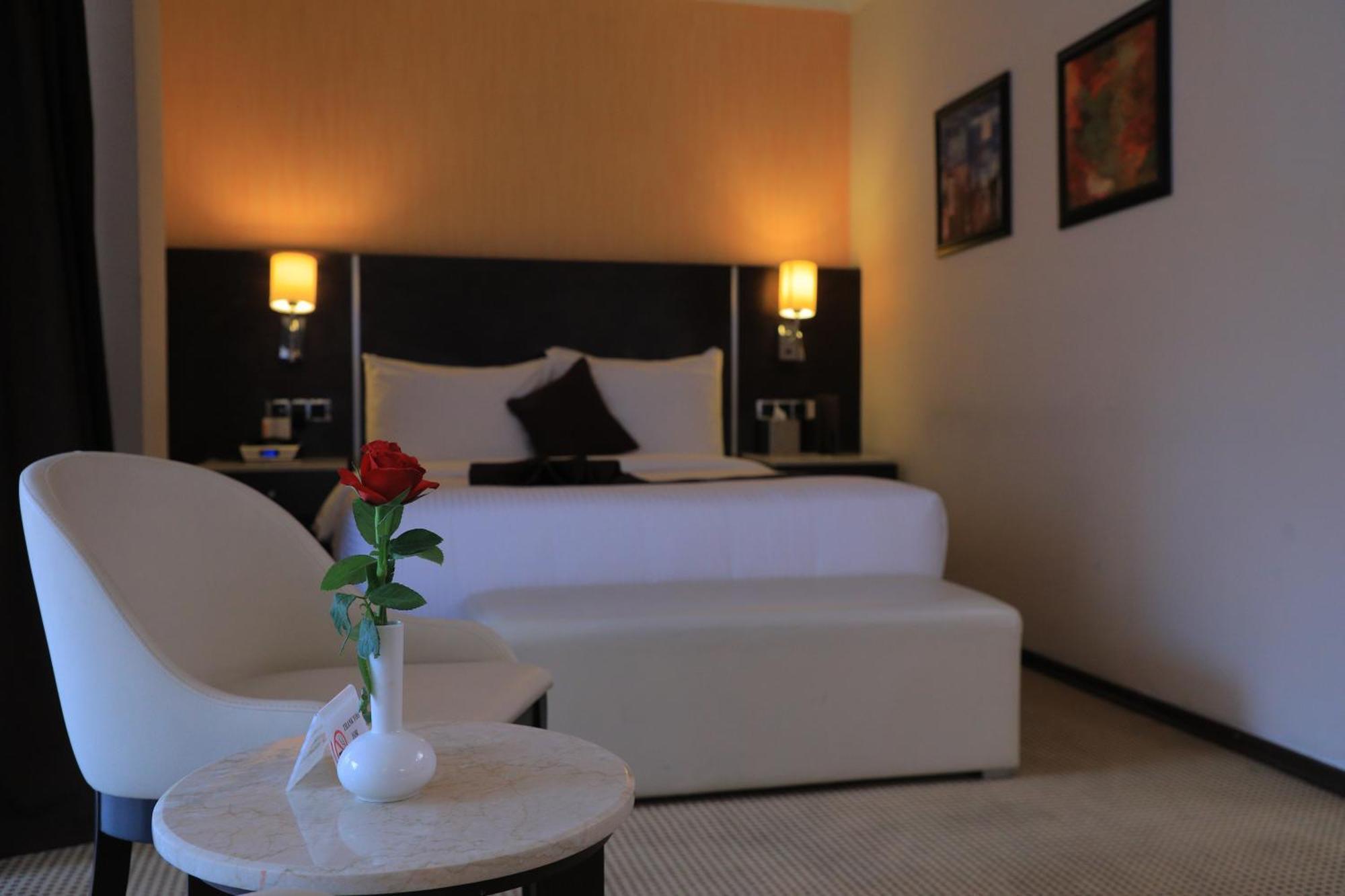 Cassiopeia Hotel Addis Ababa Exterior photo