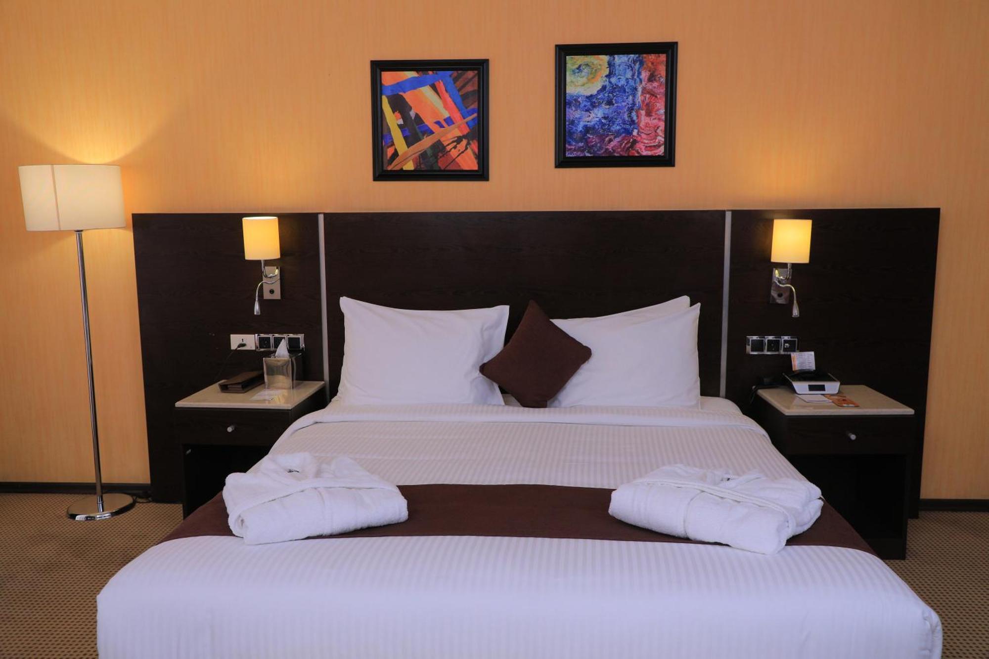 Cassiopeia Hotel Addis Ababa Exterior photo